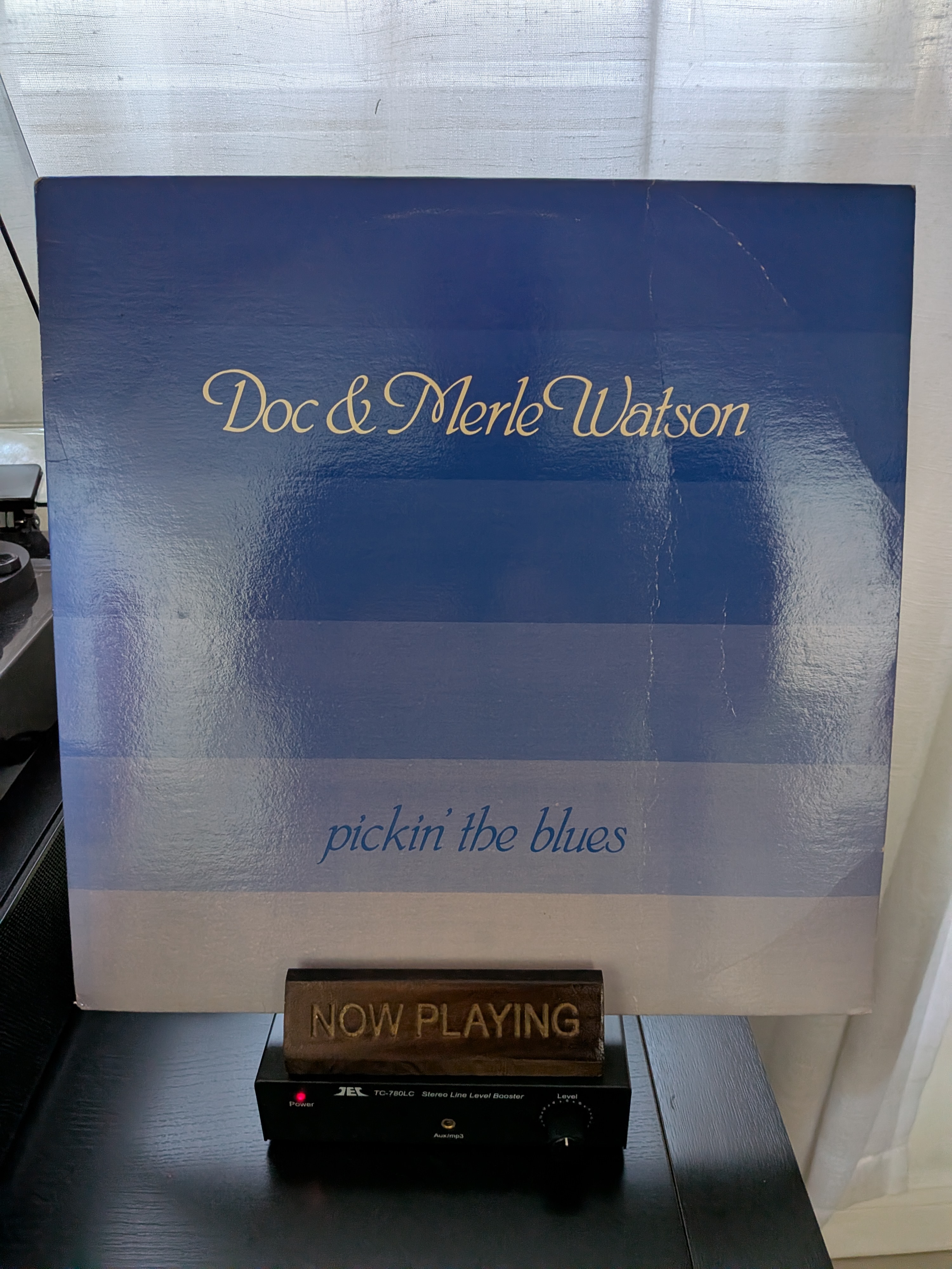 Now Playing: Doc & Merle Watson - pickin' the blues